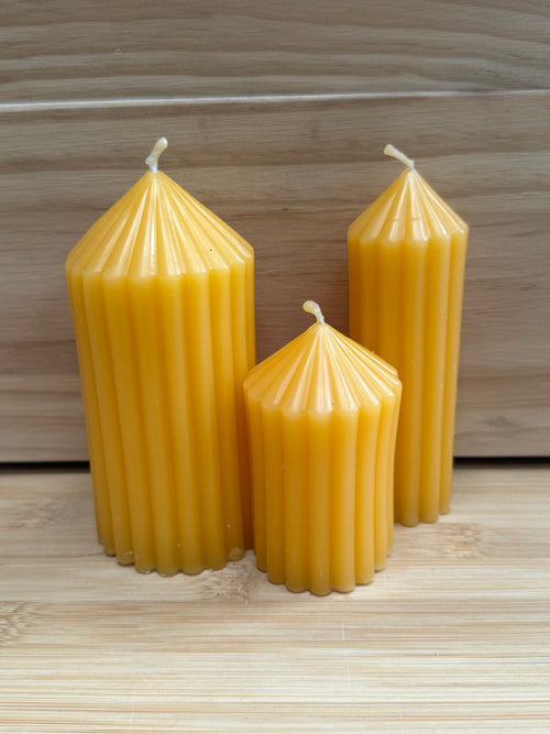 Kerze gewellt dünn